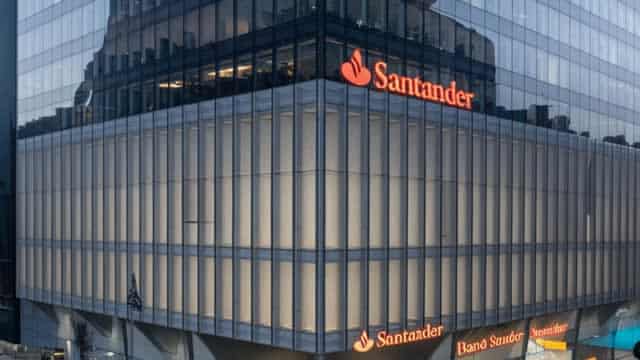 Santander raises total cash dividend by 19% in 2024