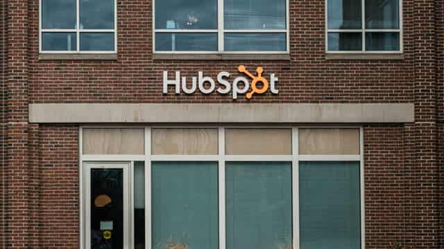 Down 13.3% in 4 Weeks, Here's Why HubSpot (HUBS) Looks Ripe for a Turnaround