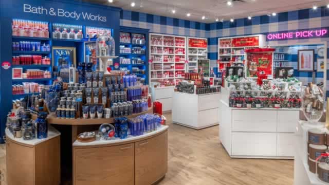 Bath & Body Works Analysts Slash Their Forecasts After Weaker-Than-Expected Earnings