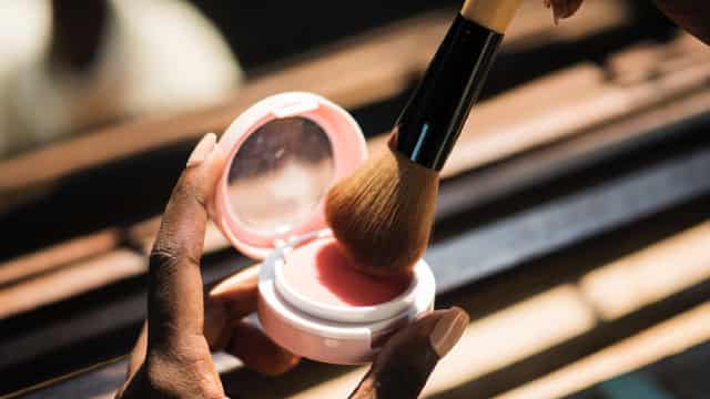Is Herbalife Ltd (HLF) Stock Outpacing Its Retail-Wholesale Peers This Year?
