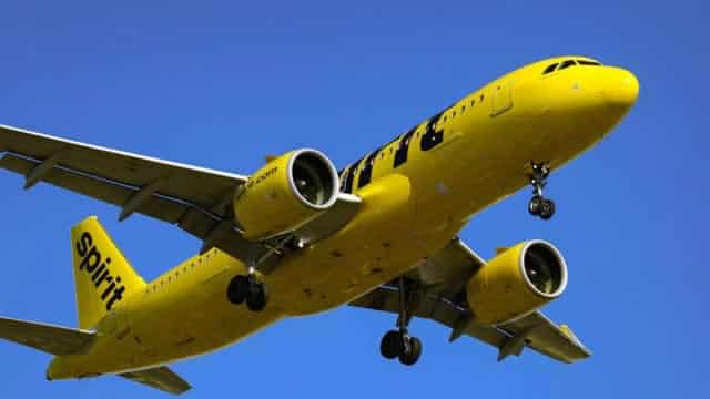 Spirit Airlines shares jump 46% on extension to debt refinancing deadline