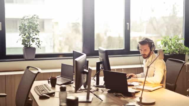 CBIZ (CBZ) Surpasses Q1 Earnings Estimates