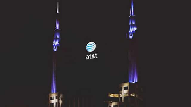 AT&T Stock Is Back to Multiyear Highs. Time to Buy?