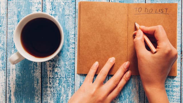 Compared to Estimates, Outfront Media (OUT) Q3 Earnings: A Look at Key Metrics