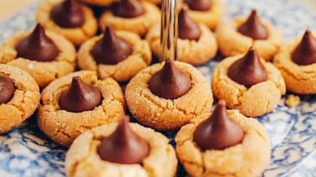 Insights Into Hershey (HSY) Q1: Wall Street Projections for Key Metrics
