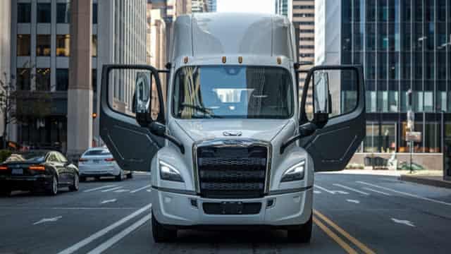 Driverless truck company Aurora discusses earnings and autonomous technology