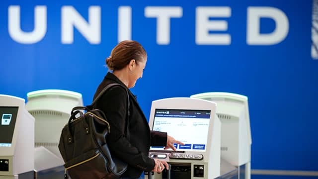 United Airlines (UAL) Stock Slides as Market Rises: Facts to Know Before You Trade