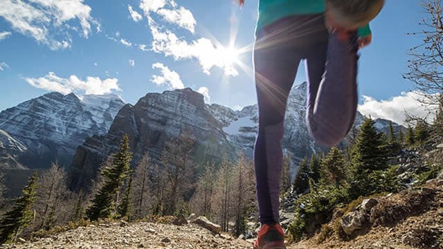 DKS Q3 Earnings Top Estimates, Foot Locker Acquisition Lifts Outlook