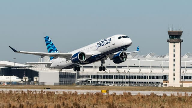 Why Is JetBlue (JBLU) Up 10.7% Since Last Earnings Report?