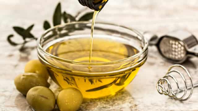Mission Produce Stock Drops 12% in 3 Months: Buy the Dip or Wait?