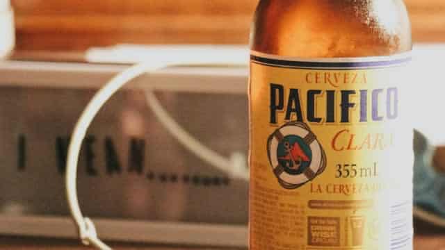 Constellation Brands Dips 5% in 6 Months: Hold the Baton or Exit?