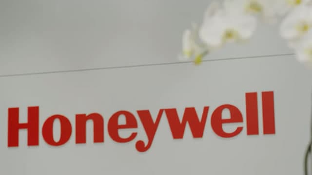 Honeywell sees aerospace supply chain improvements in electronics for planes
