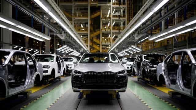 Penske Automotive (PAG) Earnings Expected to Grow: Should You Buy?