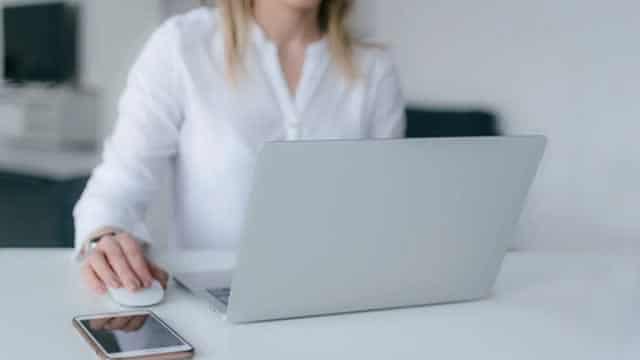 What Makes Stratasys (SSYS) a Strong Momentum Stock: Buy Now?