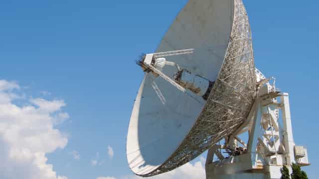 COMM vs GLW: Which Communications Stock is a Better Buy Right Now?