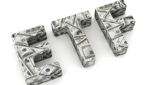 IJT: Why The Tide May Turn For Small-Cap Growth In 2026