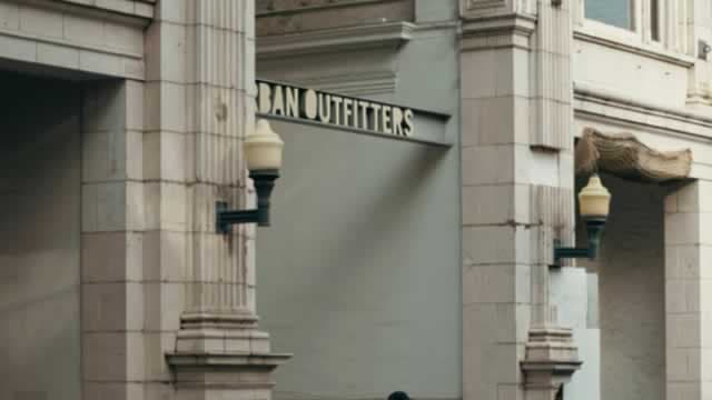 URBN Stock Surges 19% After Q3 Earnings Beat & Strong Q4 Outlook