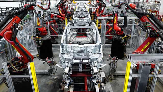 Trump set to ease auto tariffs burden as Lutnick touts one done foreign trade deal