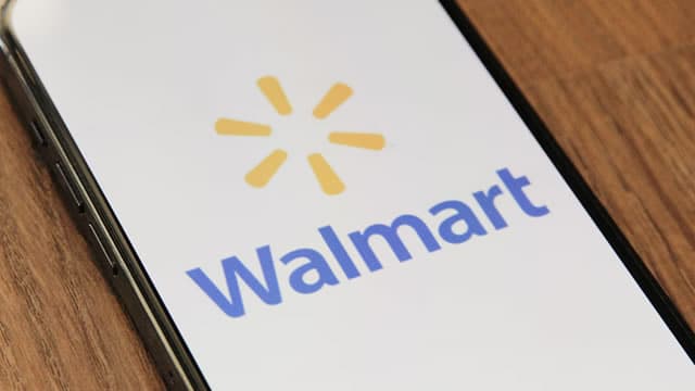 Walmart Remains the World's Largest Company, Barely