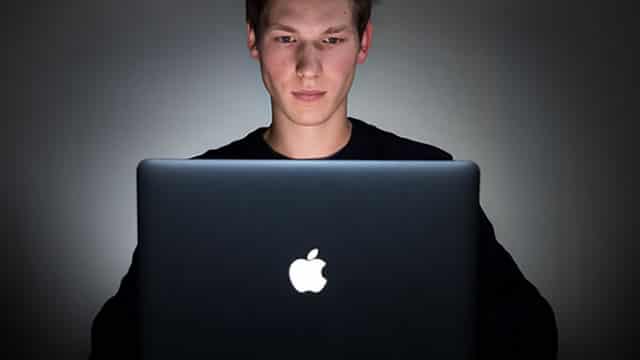 Apple Offers as Much as $150 Million for Formula One U.S. Rights
