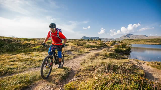 Why HG Vora Dumped $53.5 Million in United Parks Amid a 44% Stock Slide