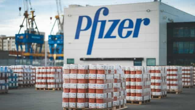 Pfizer Sets Up For A Wild Ride In 2025 Amid Looming Threats From Starboard, Kennedy