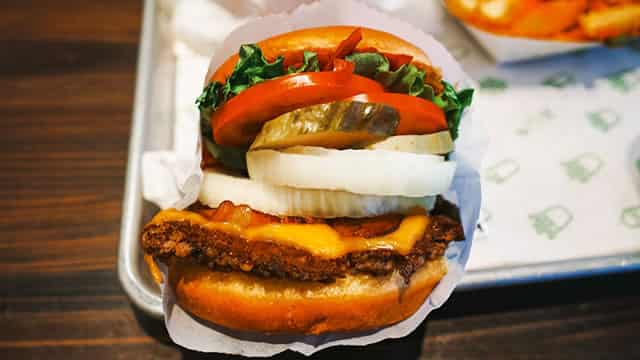 Why Is Shake Shack (SHAK) Up 8.8% Since Last Earnings Report?