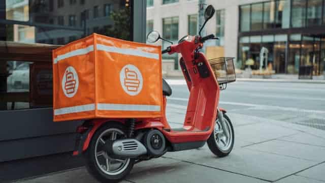 Earnings Estimates Moving Higher for DoorDash (DASH): Time to Buy?