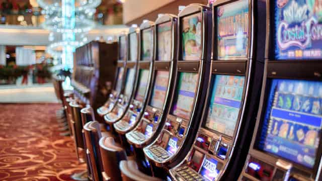 Churchill Downs (CHDN) Misses Q1 Earnings and Revenue Estimates