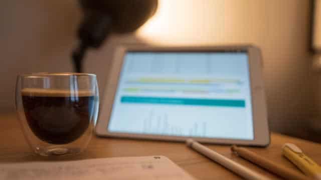 Coursera AI Strategy Wins Points With Analyst, But Market Jitters Linger