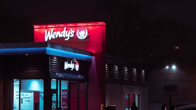 Wendy's (WEN) Q3 Earnings and Revenues Beat Estimates