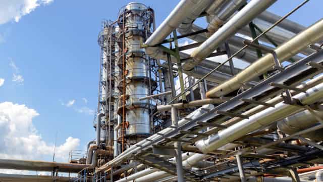 Valero Energy's Q4 Earnings Beat on Higher Renewable Diesel Margins