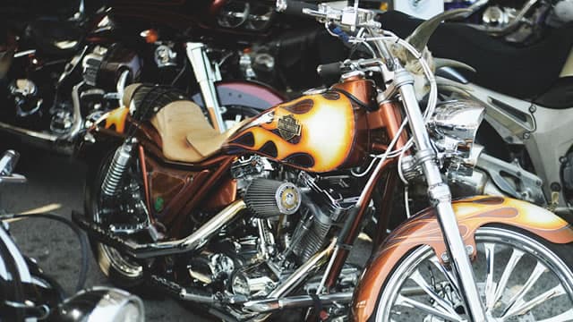 Harley Q3 Earnings Surpass Expectations, Revenues Rise Y/Y