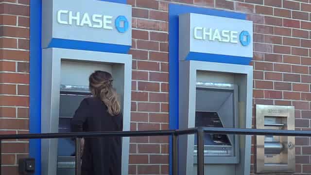 Buy the Dip on This JPMorgan Chase Stock