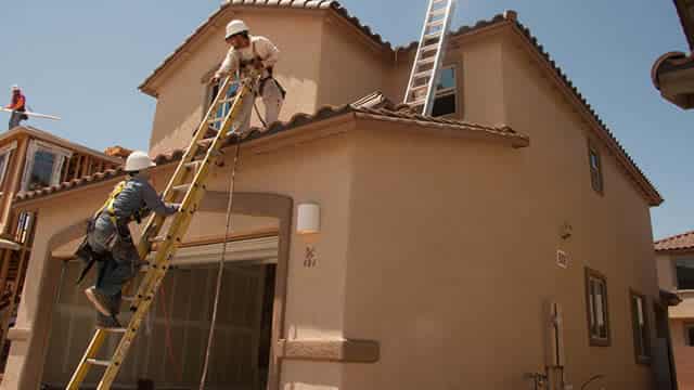 KB Home (KBH) Stock Falls Amid Market Uptick: What Investors Need to Know