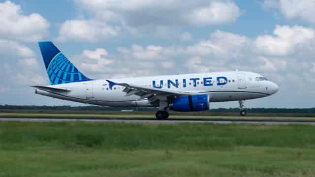 United Airlines (UAL) Surpasses Q4 Earnings and Revenue Estimates