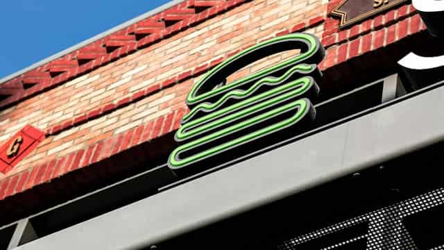 Shake Shack Stock Rises 34% in a Year: More Room to Run?