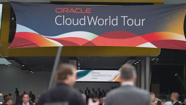 Oracle: This Ship Can Sail Through The Debt-Backlog Storm (Rating Upgrade)