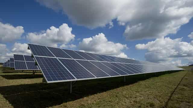 First Solar stock price drops after investors react to executive's tariff comments