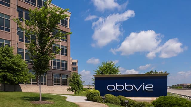 Carolina Wealth Trims It's AbbVie Stake to Nearly Nothing