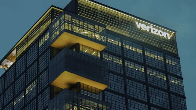 With a Dividend Yield of More Than 6%, Is Verizon Stock a Buy?