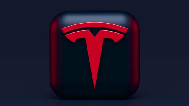 Tesla Debit Spread Drives 424% Profit for Options Bulls