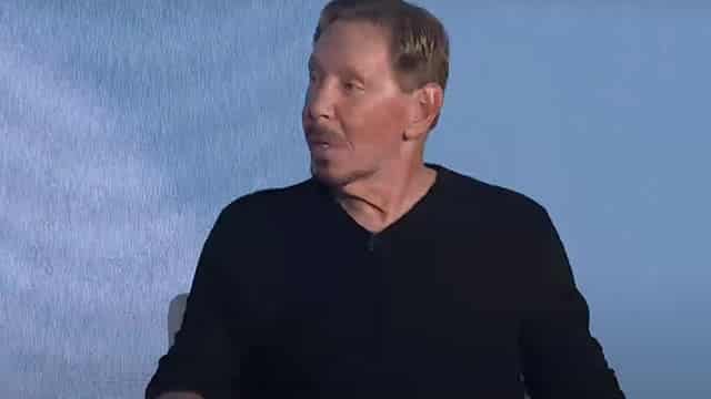 Oracle's Cloud Expansion via AWS: 3 Key Reasons to Hold the Stock Now