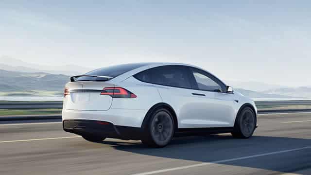 Breakfast News: Japan Seeks Tesla Deal