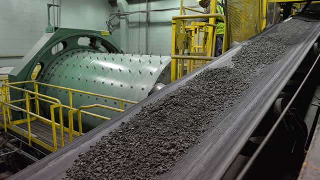 MAG Silver (MAG) is a Great Momentum Stock: Should You Buy?
