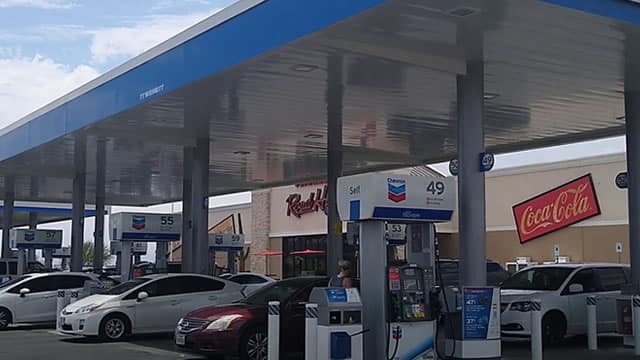 3 Reasons to Buy Chevron Stock Like There's No Tomorrow