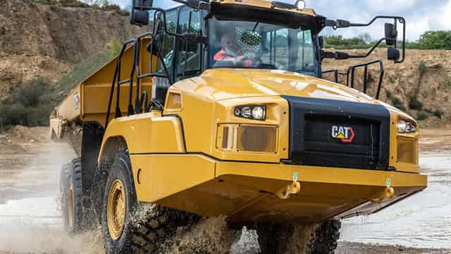 Trade Tracker: Steve Weiss buys Caterpillar and the XLI
