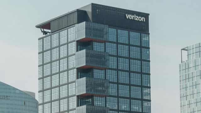 Investors Heavily Search Verizon Communications Inc. (VZ): Here is What You Need to Know