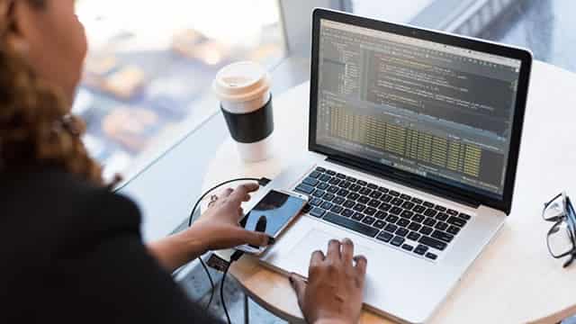 CRWD FCF Margin Soars to 25%: Can it Hit FY27 Target of More Than 30%?