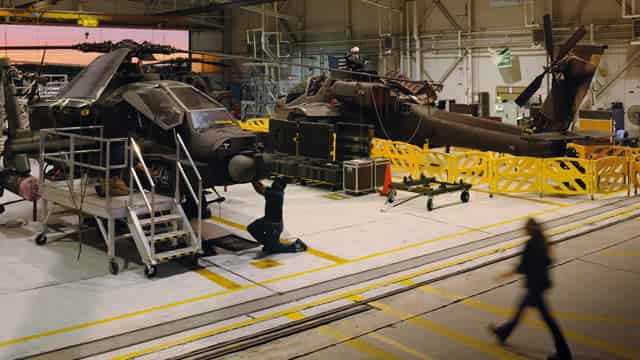 LUNR vs. RKLB: Which Space Stock Is the Better Buy in 2025?